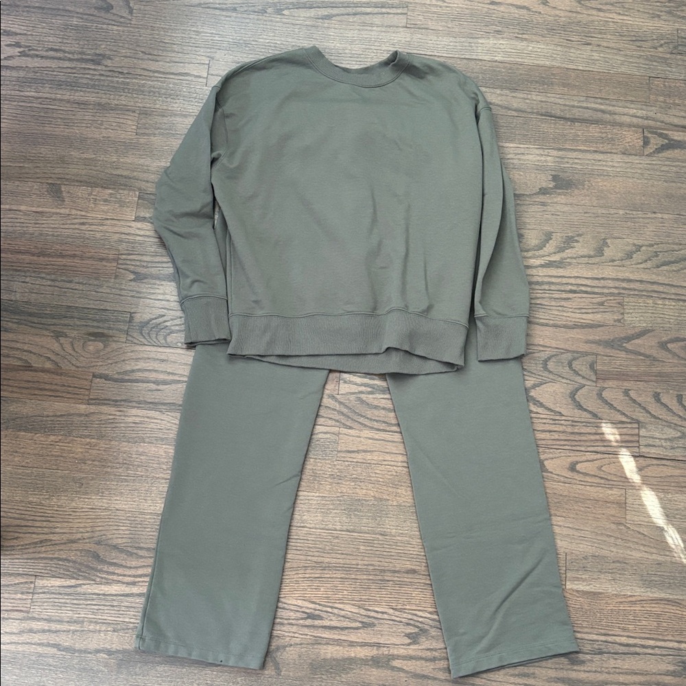 90 Degree By Reflex Sage Green Lounge Set